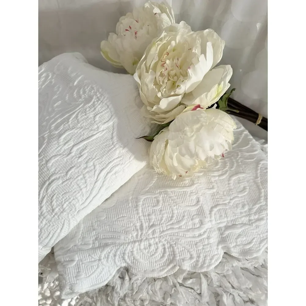 2 VTG King Pillow Sham Matelasse 100% Cotton Fleur De Lis Scalloped Cottage Core